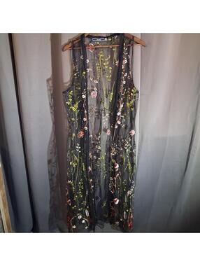 Highness Sheer Black Embroidered Floral kimono S/M